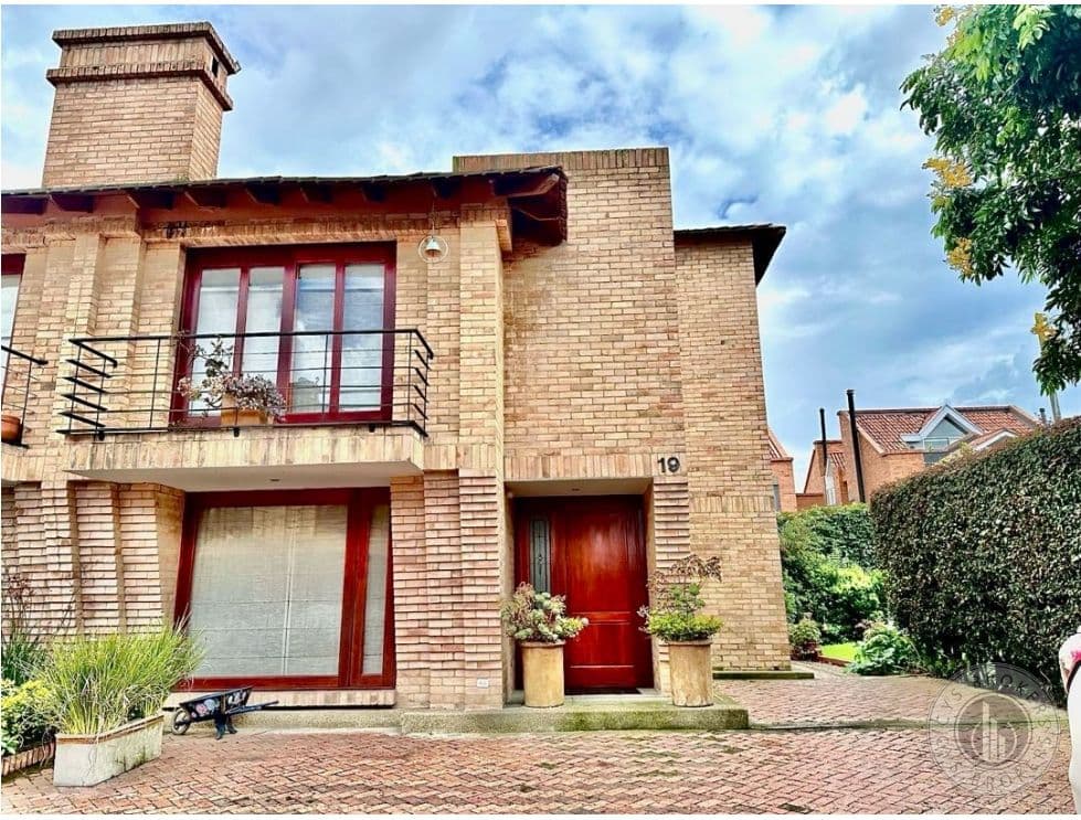 🏡 Chía vendo casa, gran jardin terrazaBBQ 3 hab 3 baños 4 grj - foto 1