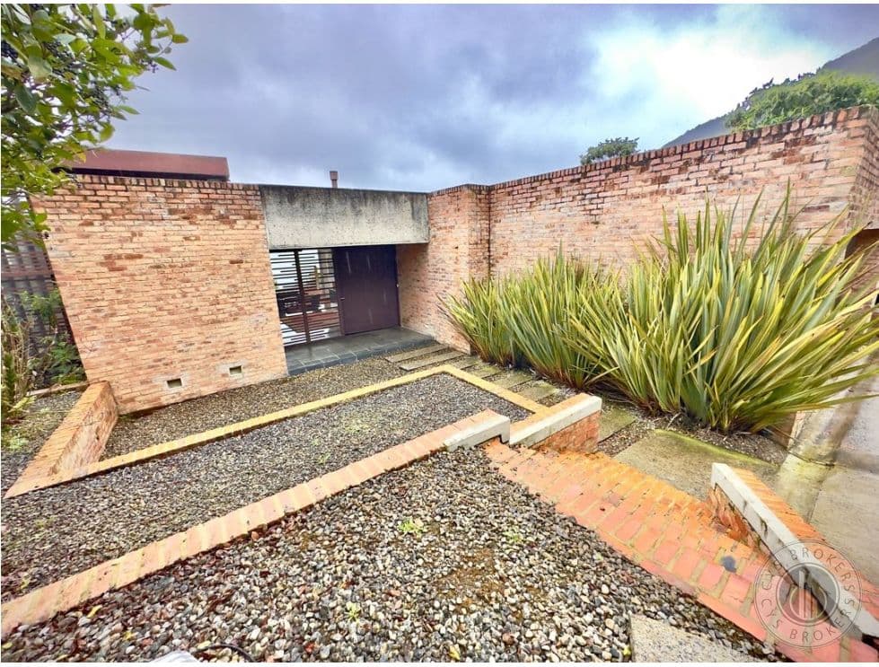 Exclusiva casa en venta en Chía en reserva forestal - foto 1